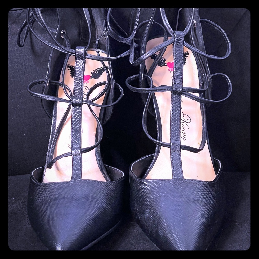 Black Lace Up Pump